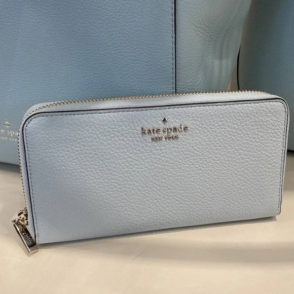 Kate Spade leila large continental wallet
Hazy Morning - Picture 11 of 16